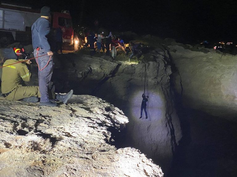 17 Dead as Two Migrant Boats Sink Off in Greece Island